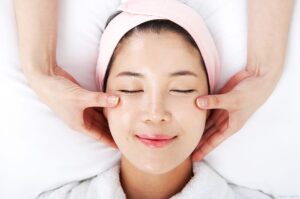 얼굴 붓는 이유 5가지 ‘OOO’이게 주된 문제